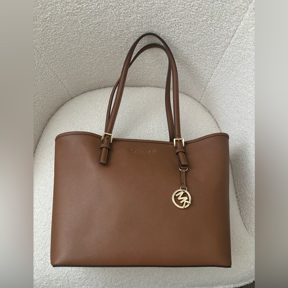 Michael Kors Tote Bag - Picture 5 of 8